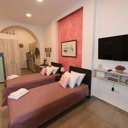 Apartment Lolos' House *