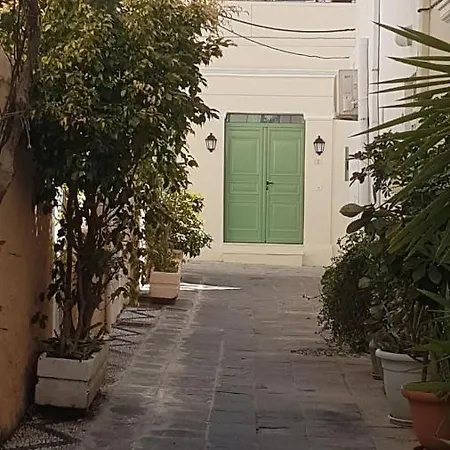 Lolos' House Apartment